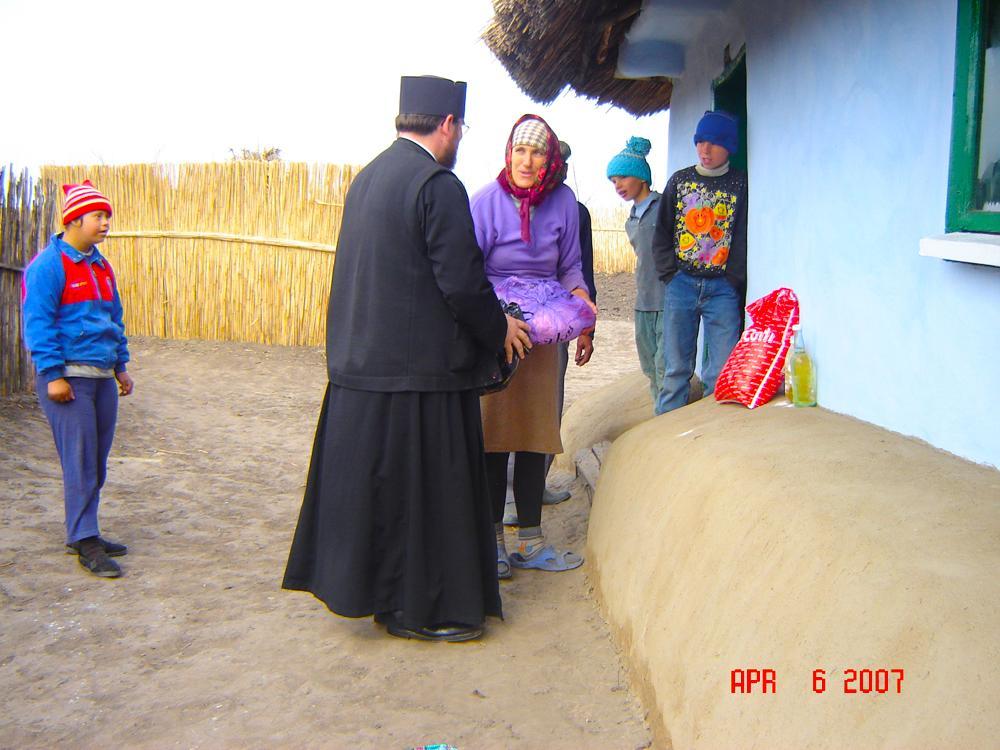 Caritate la familii nevoiașe